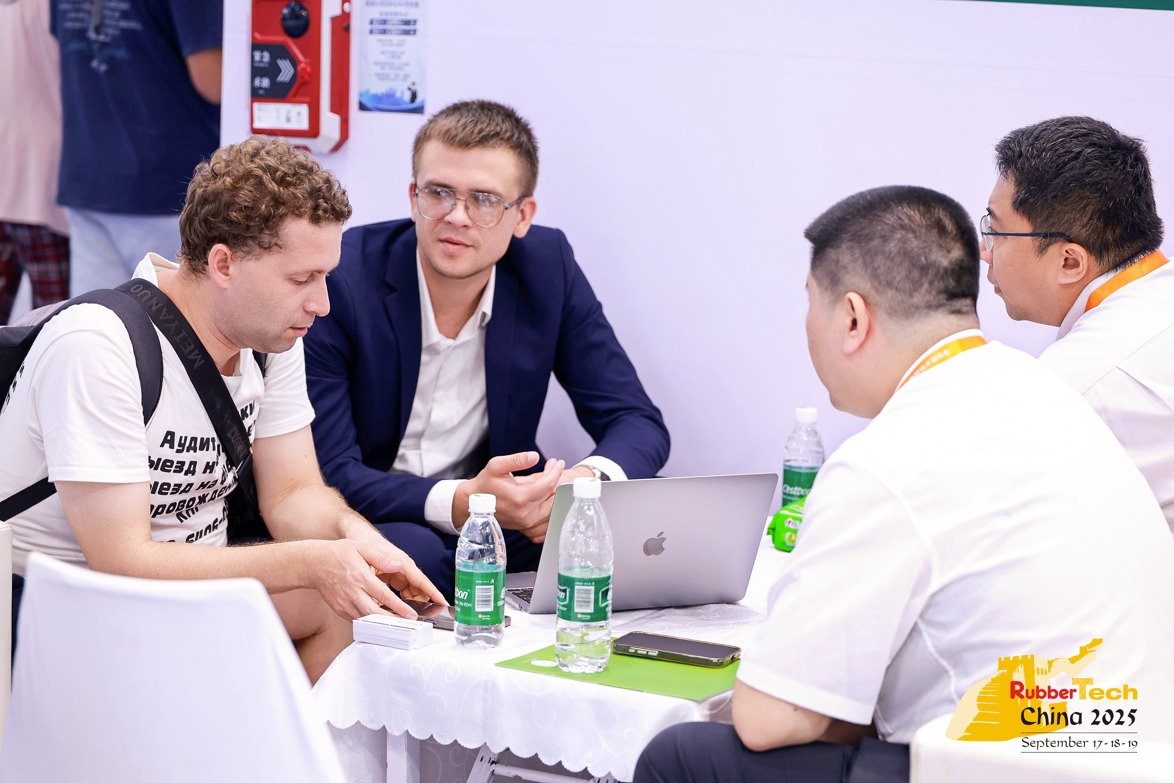 Dumalo si Polykem sa eksibisyon ng Rubbertech China 2025. Nakatutuwang sandali!